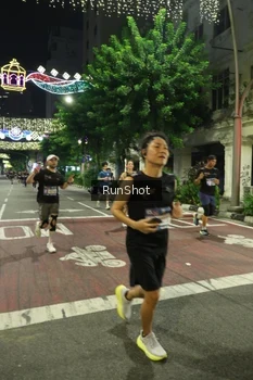 Runner Photo 4209117