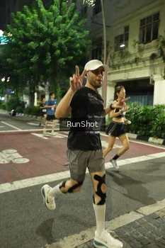 Runner Photo 4209120
