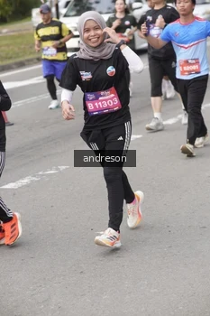 Runner Photo 4209122
