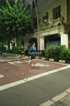 Runner Photo 4209126