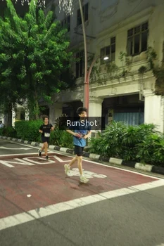 Runner Photo 4209129