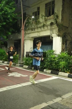 Runner Photo 4209140