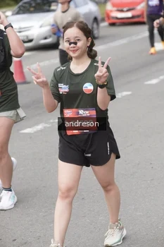 Runner Photo 4209184