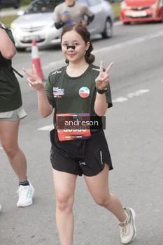 Runner Photo 4209185