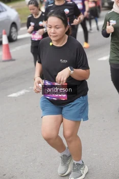 Runner Photo 4209196