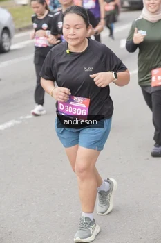 Runner Photo 4209199