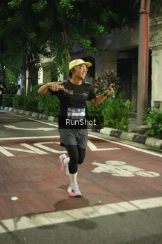 Runner Photo 4209210
