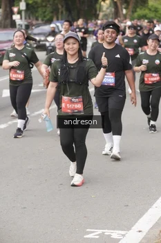 Runner Photo 4209215