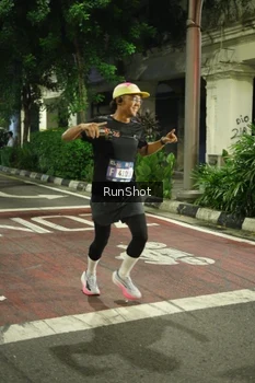 Runner Photo 4209217