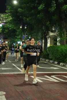 Runner Photo 4209224