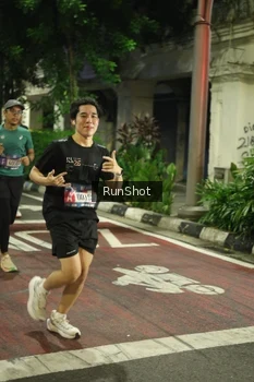 Runner Photo 4209239