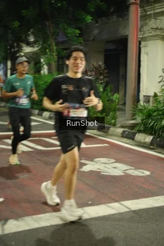 Runner Photo 4209244
