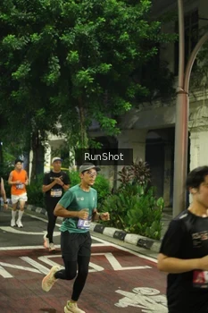 Runner Photo 4209253