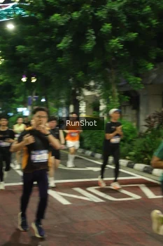 Runner Photo 4209257