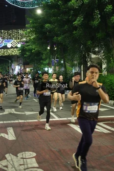 Runner Photo 4209265