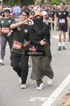 Runner Photo 4209279