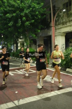 Runner Photo 4209312