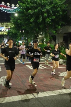 Runner Photo 4209315