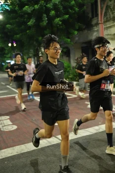 Runner Photo 4209319