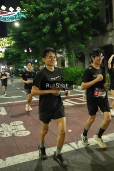 Runner Photo 4209320