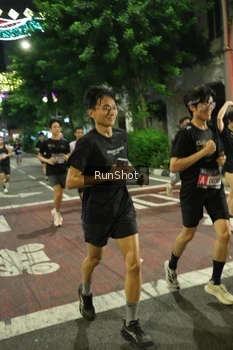 Runner Photo 4209324