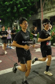 Runner Photo 4209325