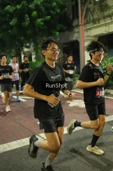 Runner Photo 4209327