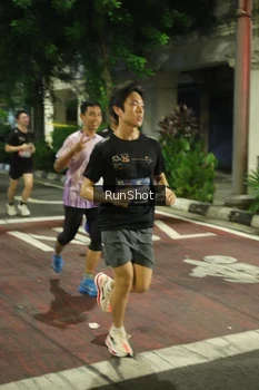 Runner Photo 4209333
