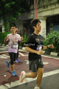 Runner Photo 4209340