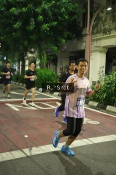 Runner Photo 4209346
