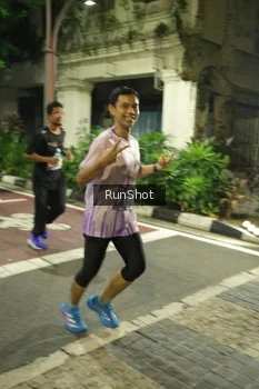 Runner Photo 4209363