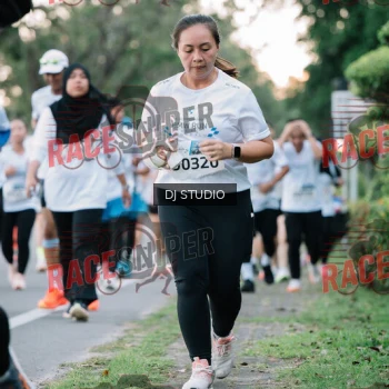 Runner Photo 420937