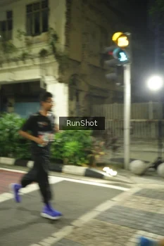 Runner Photo 4209371