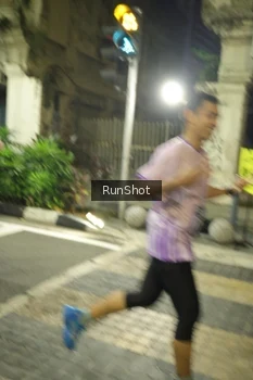 Runner Photo 4209374