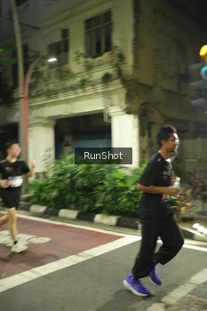 Runner Photo 4209378