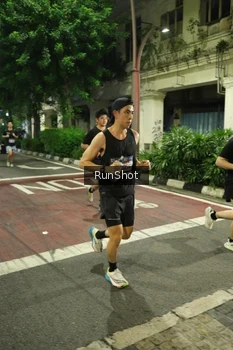 Runner Photo 4209385