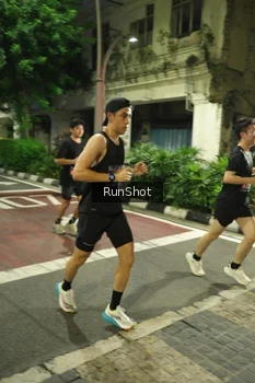 Runner Photo 4209390