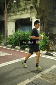 Runner Photo 4209394