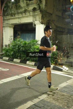 Runner Photo 4209395