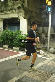 Runner Photo 4209403