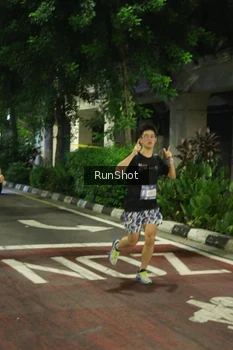 Runner Photo 4209410
