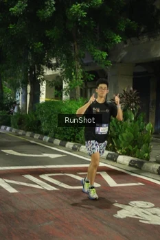 Runner Photo 4209415