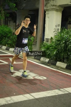 Runner Photo 4209417