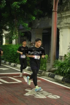 Runner Photo 4209561