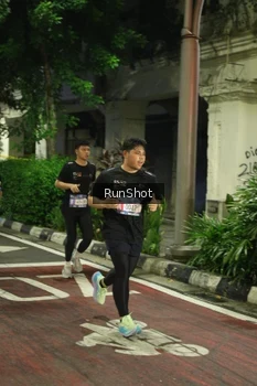 Runner Photo 4209563