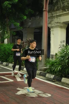 Runner Photo 4209564