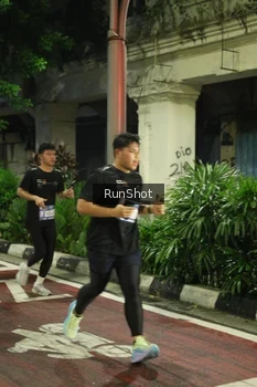 Runner Photo 4209570
