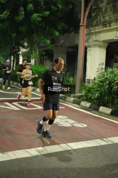 Runner Photo 4209595