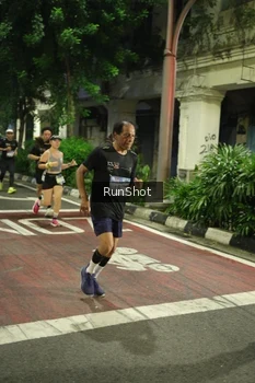 Runner Photo 4209596