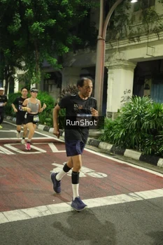 Runner Photo 4209600